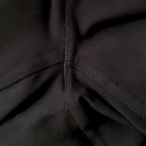 Marc by Marc Jacobs size 8 black ponte pant - Picture 13 of 13